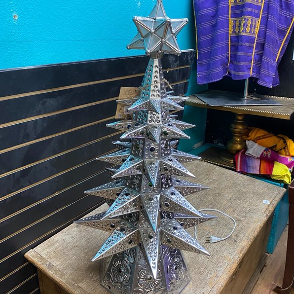 COPY - Mexican Tin Christmas Tree Lighted. Handmade - Picture 1 of 1